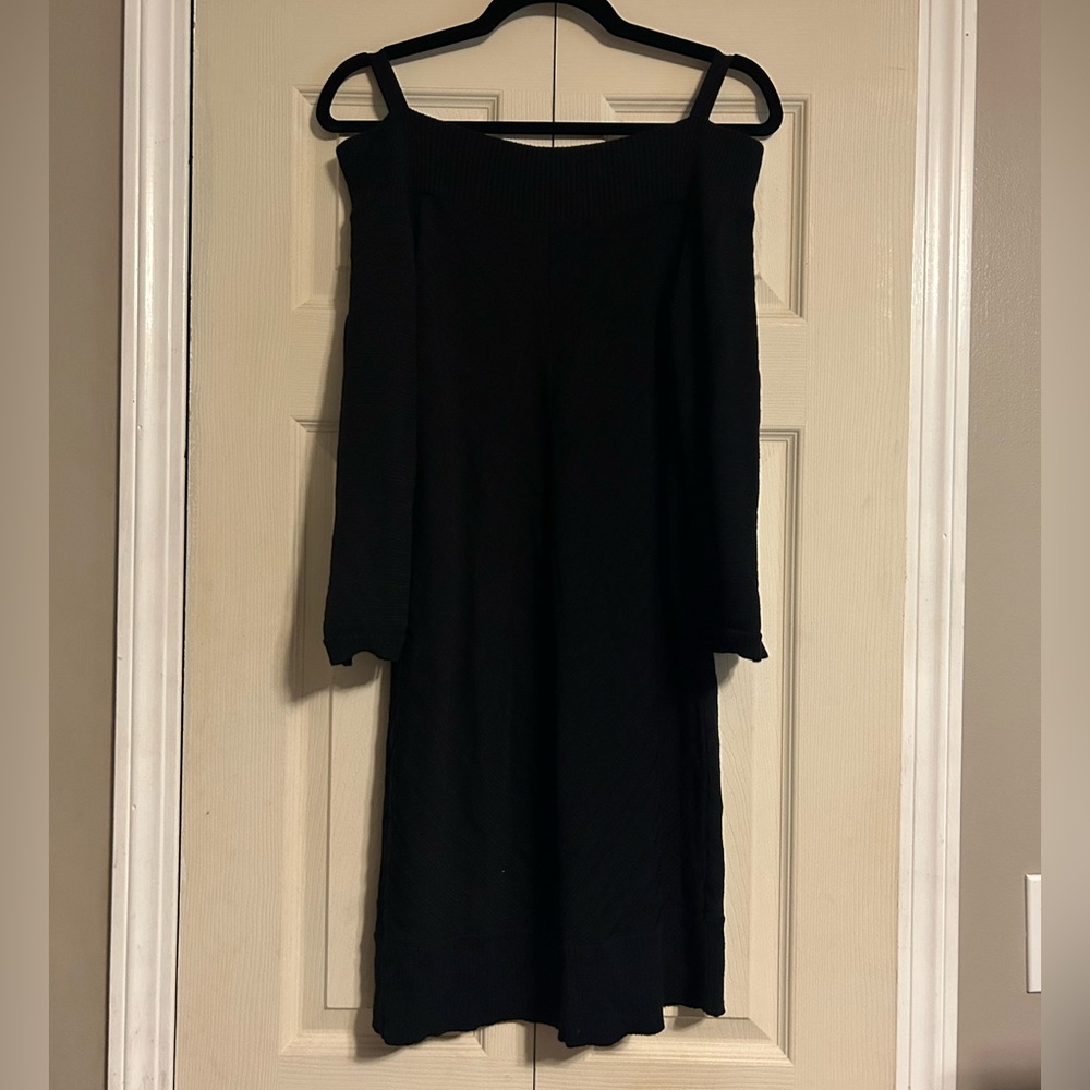 🔥White House Black Market Off-Shoulder Black Tunic Dress